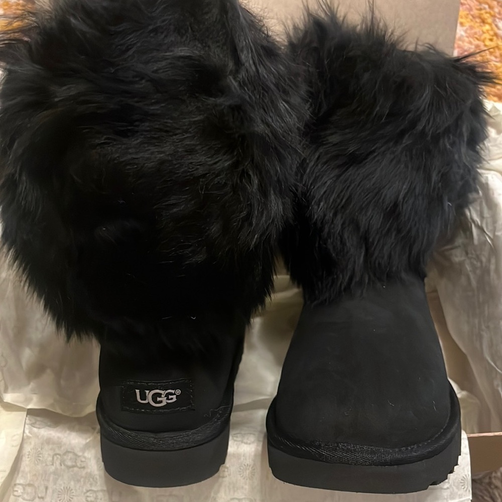 New Ugg Short Sheepskin Cuff Boot